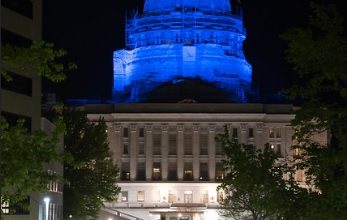 Photo of Capitol dome to shine blue in honor of fallen officers