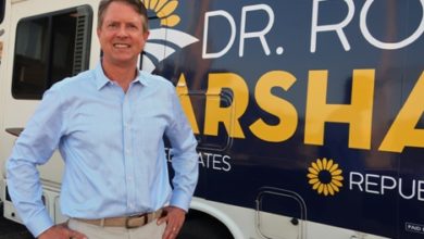 Photo of GOP doc dispenses sketchy medical advice on virus immunity