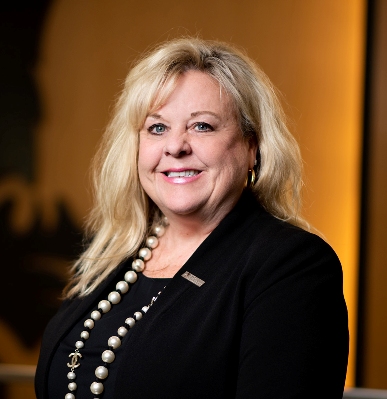 Shelly OutstandingPitt