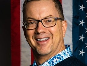 Photo of Dr. Mark Farnham to formally announce campaign for City Council