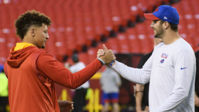 Photo of Bros and foes: Bills’ Allen, Chiefs’ Mahomes rivals, friends