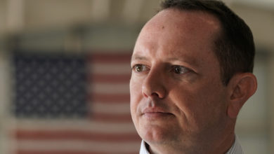 Photo of SW Missouri Congressman Burlison approves $10K bonus for air traffic controllers, concerns on tariff rebates