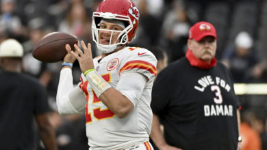 Photo of Parson to host KC Chiefs’ Super Bowl LVII Lombardi trophy