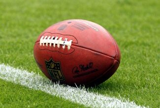 Photo of Sign of the times: NCAA approves coach-to-player helmet communication for 2024 football season