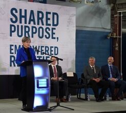 Photo of Governor Kelly celebrates 2023 Exporter of the Year in Parsons