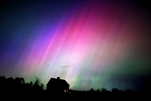 Photo of Solar storm hitting Earth could produce northern lights, potentially disrupt power, communications