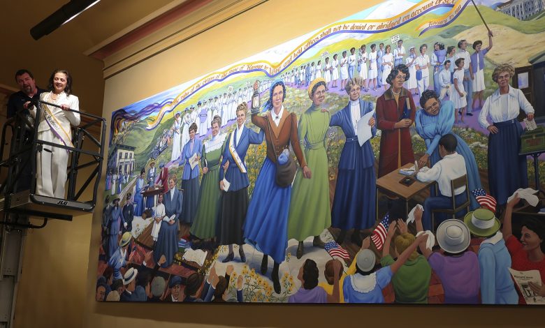 Suffragists Kansas Mural