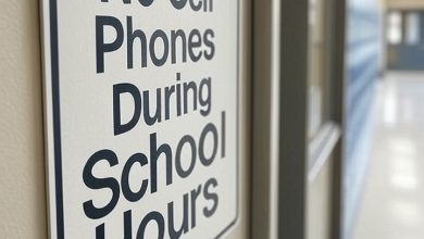 Photo of Joplin Principal Randy Oliver talks cell phone ban at JHS