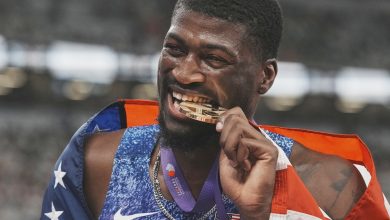 Photo of American Cordell Tinch goes from the ‘couch’ to gold medalist in the track and field worlds